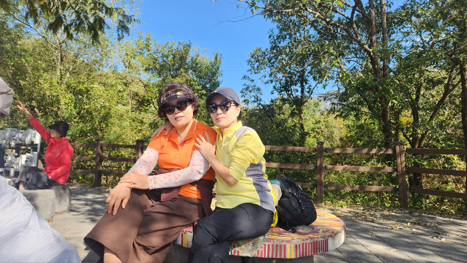 KakaoTalk_20261010_132223007_11.jpg